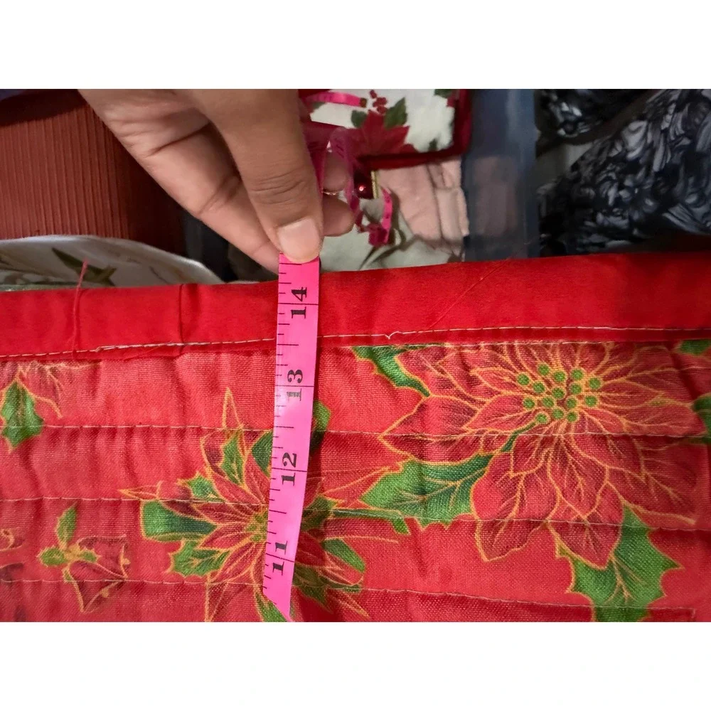 Handmade Quilted Christmas Placemats Set of 3 Red‎ Poinsettia Reversible 20x14